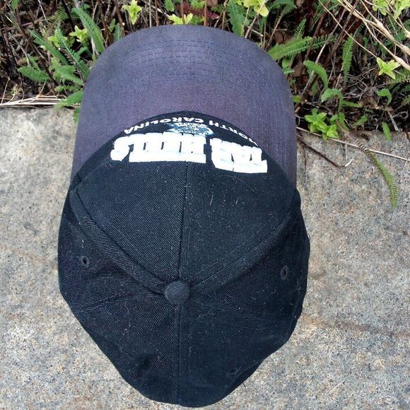 Vintage North Carolina Tar Heels Two Tone Snap Back Hat - Picture 5 of 7